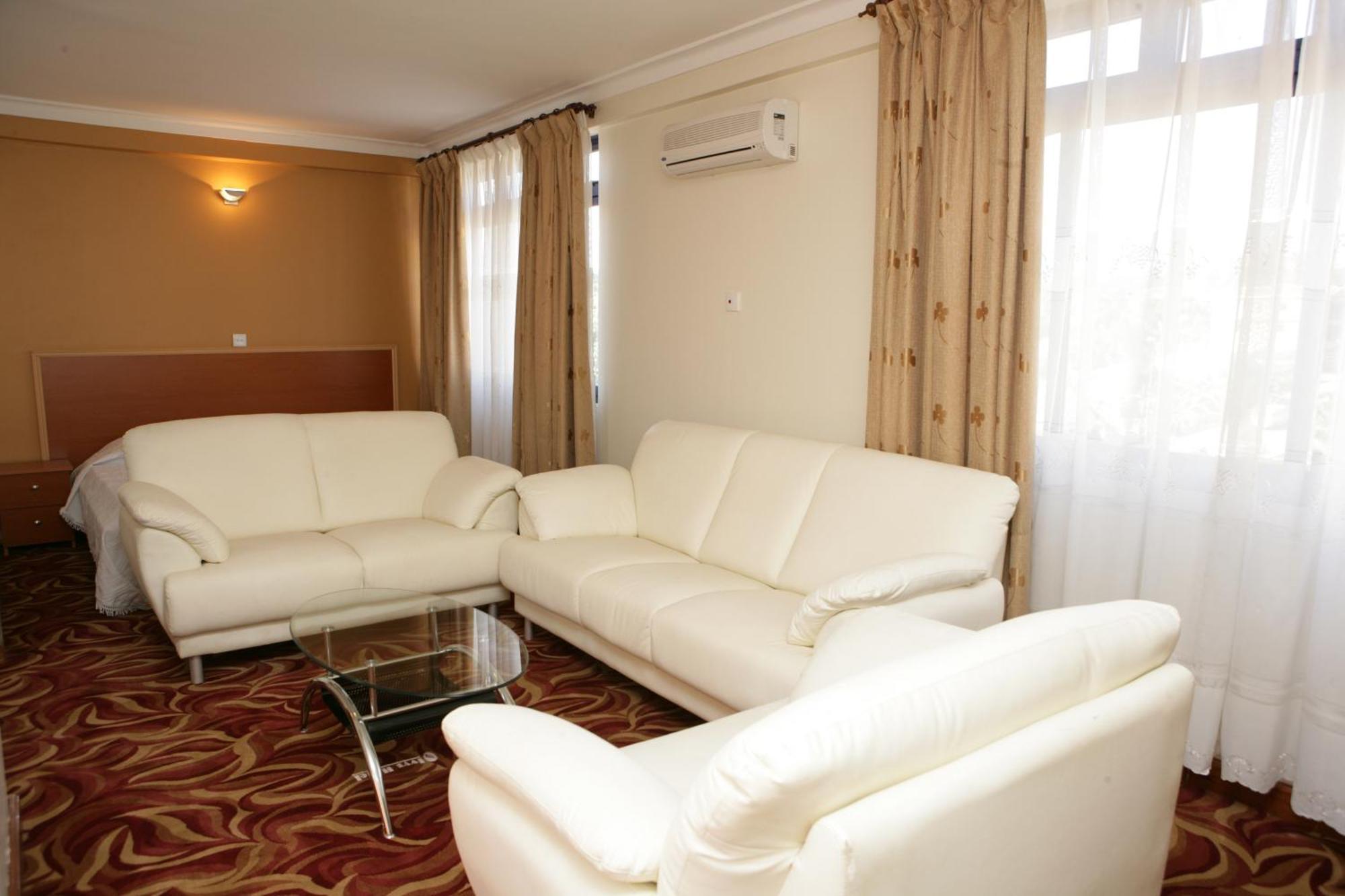 Ivys Hotel Kampala Ngoại thất bức ảnh